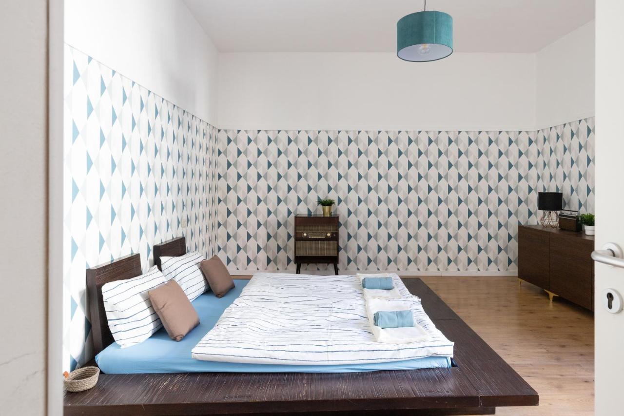 Casanina - The House Of Travelers Apartment Комо Екстериор снимка